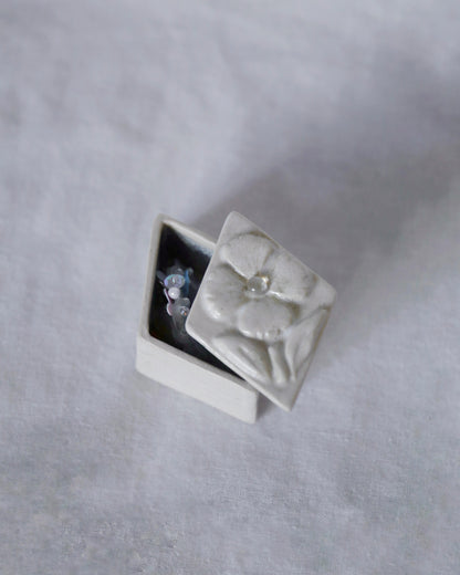 【完售】Deerahat x 苜苜 Muk Muk 聯名系列 - 寶石陶鑑｜月見絮夢